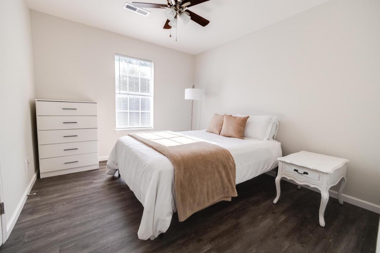 Trailside Townhouse - Close To Downtown & Bike Trails 벤톤빌 외부 사진