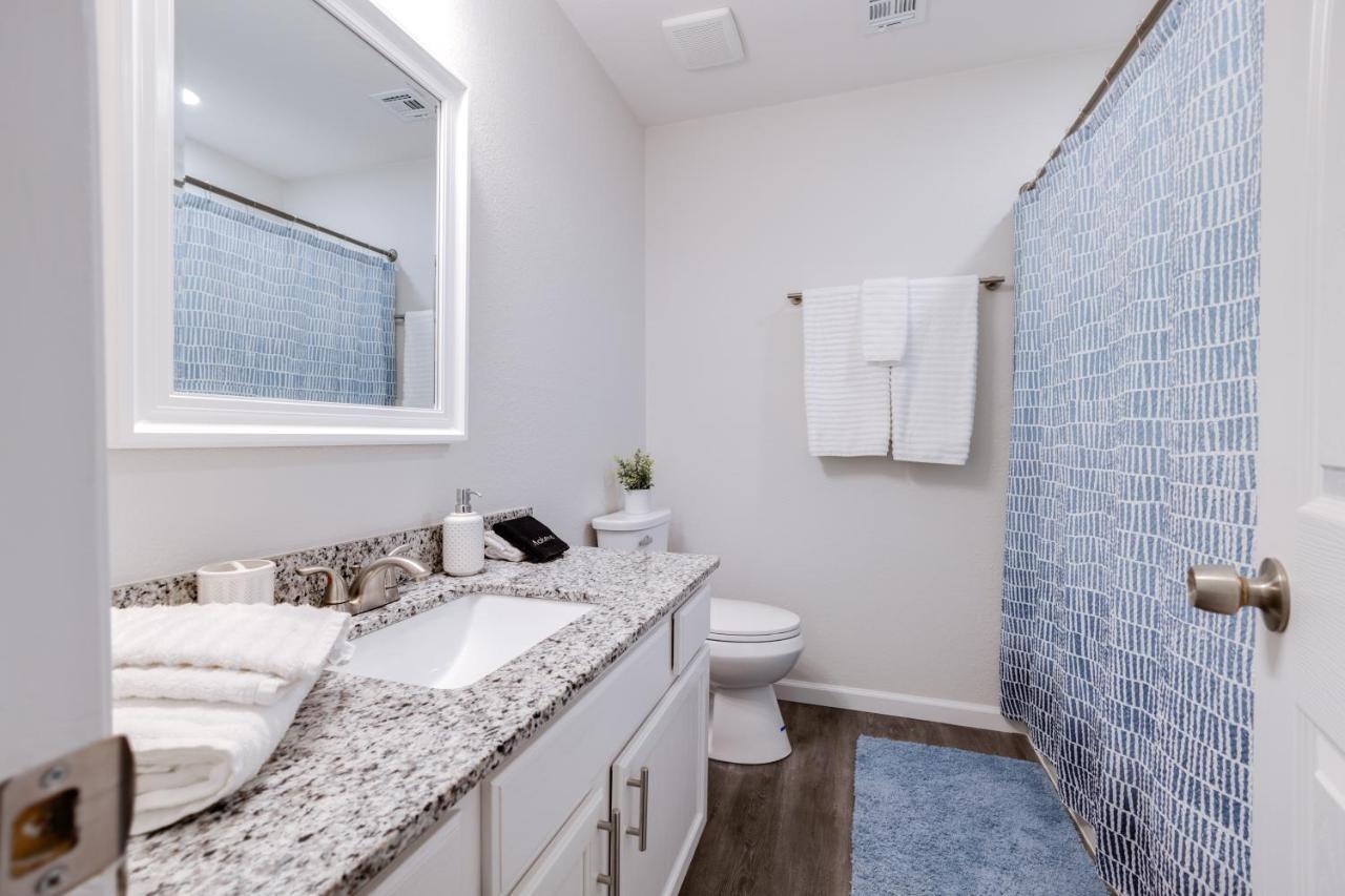 Trailside Townhouse - Close To Downtown & Bike Trails 벤톤빌 외부 사진